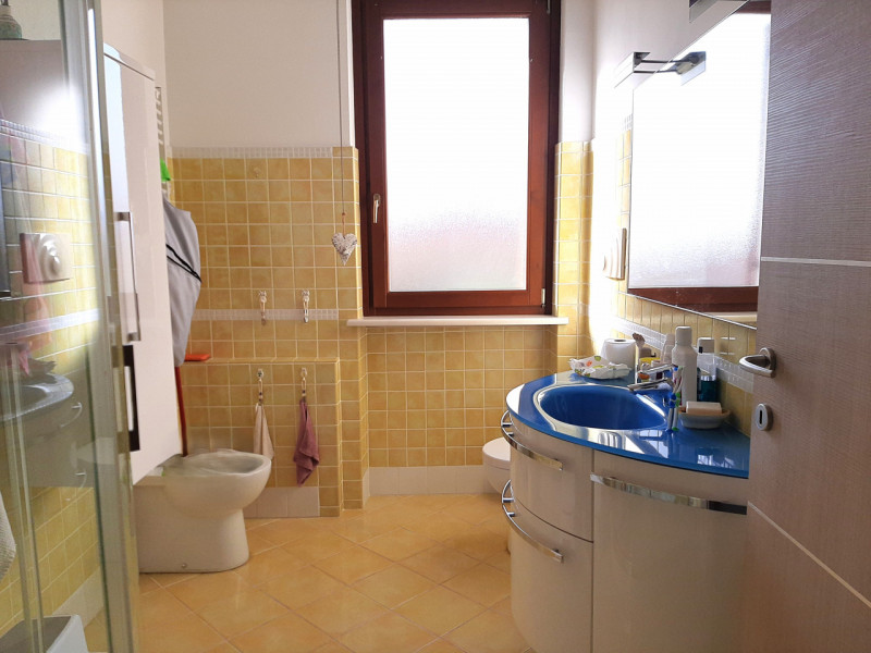 Immagine 10 di Appartamento in vendita  a Valeggio Sul Mincio