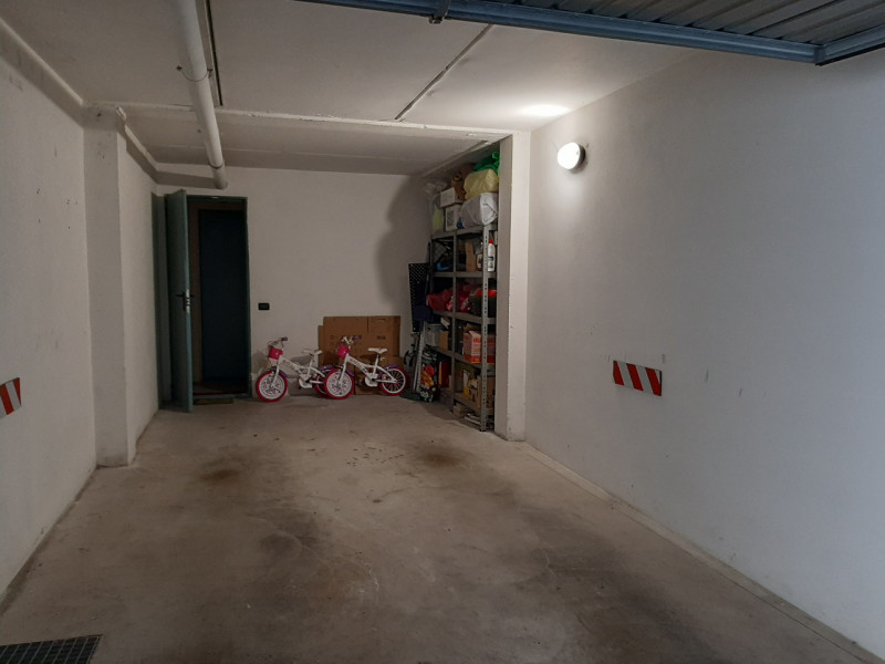 Immagine 20 di Appartamento in vendita  a Valeggio Sul Mincio