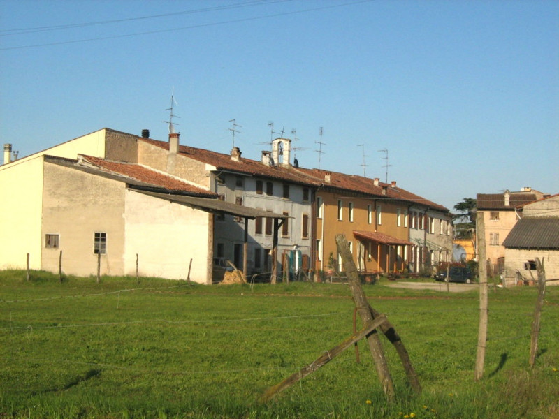 Immagine 2 di Villetta a schiera in vendita  a Valeggio Sul Mincio