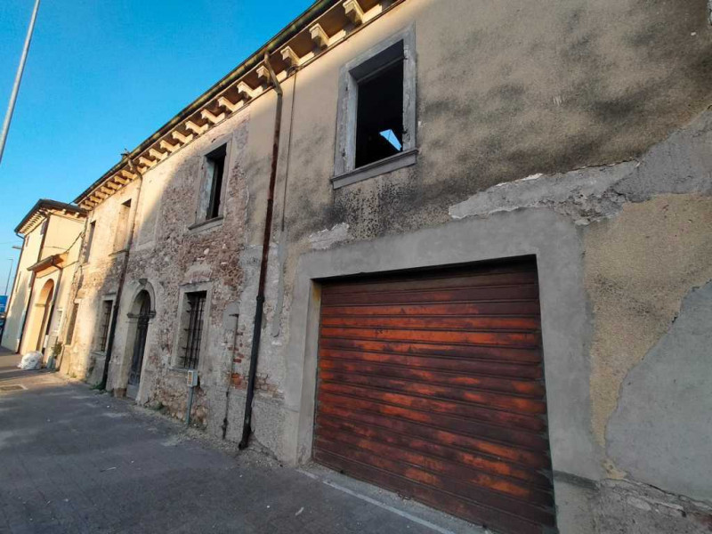 Immagine 5 di Casa indipendente in vendita  a Mozzecane