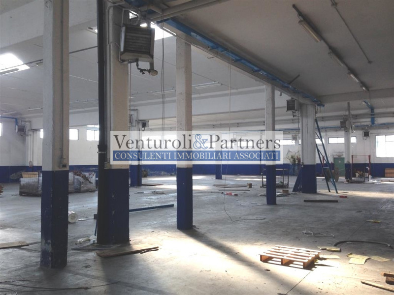 Immagine 4 di Capannone industriale in vendita  in via musei a Brescia