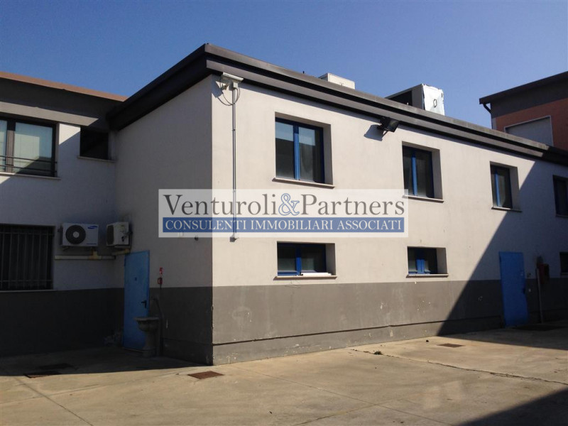 Immagine 8 di Capannone industriale in vendita  in via musei a Brescia