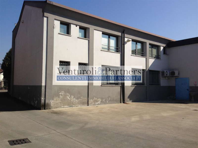 Immagine 9 di Capannone industriale in vendita  in via musei a Brescia