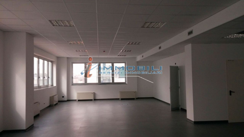 Immagine 20 di Palazzo in vendita  in VIA KOCH ROBERTO a Milano