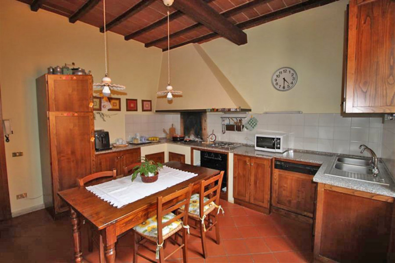 Immagine 5 di Casa bifamiliare in vendita  in via trento a Sinalunga