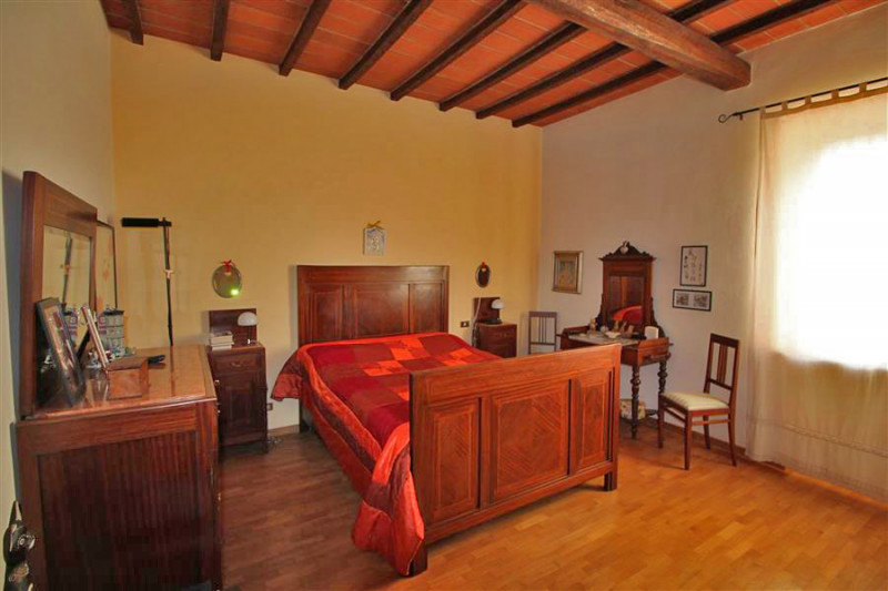 Immagine 11 di Casa bifamiliare in vendita  in via trento a Sinalunga