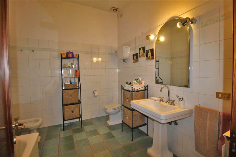 Immagine 17 di Casa bifamiliare in vendita  in via trento a Sinalunga