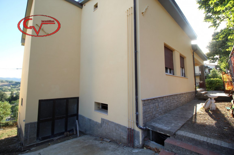 Immagine 5 di Villa in vendita  in via roma laterina a Laterina Pergine Valdarno