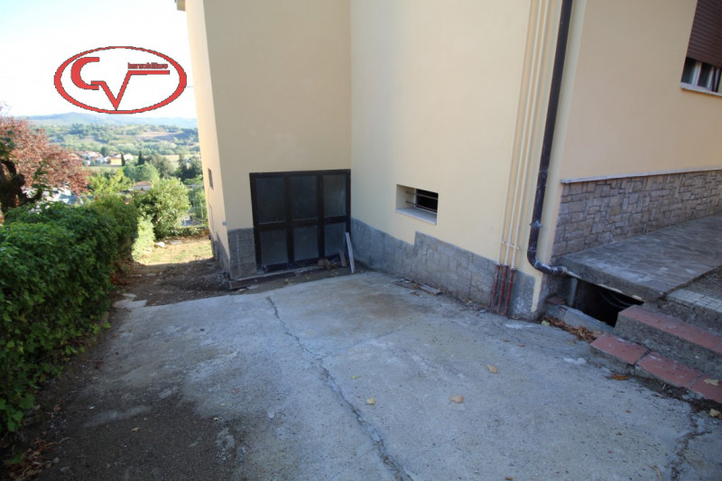 Immagine 6 di Villa in vendita  in via roma laterina a Laterina Pergine Valdarno