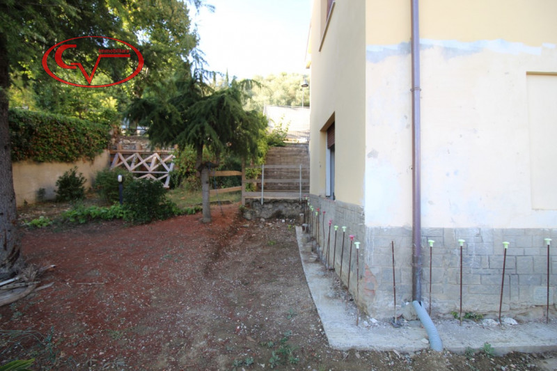 Immagine 9 di Villa in vendita  in via roma laterina a Laterina Pergine Valdarno