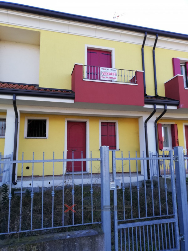 Immagine 7 di Villetta a schiera in vendita  in Via G. Matteotti n. 20 bis - Cavarzere a Cavarzere