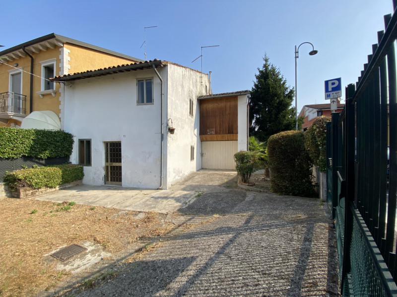 Immagine 2 di Casa indipendente in vendita  in Via San Bonifacio a San Bonifacio