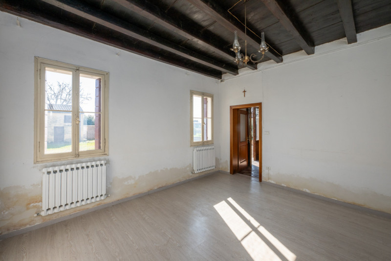 Immagine 7 di Casa bifamiliare in vendita  in Via Roma a San Pietro Viminario