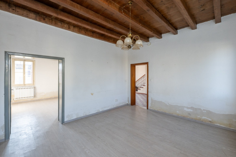 Immagine 9 di Casa bifamiliare in vendita  in Via Roma a San Pietro Viminario