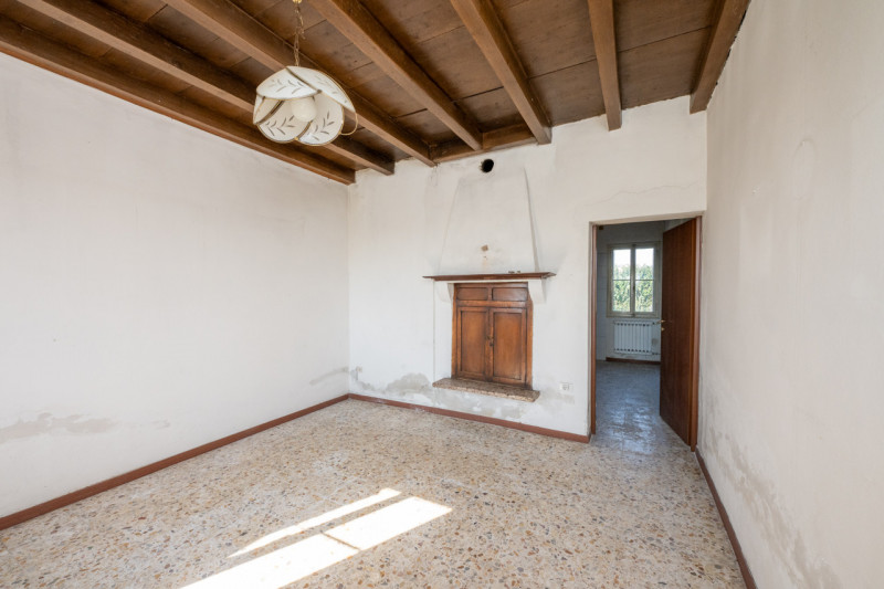 Immagine 13 di Casa bifamiliare in vendita  in Via Roma a San Pietro Viminario