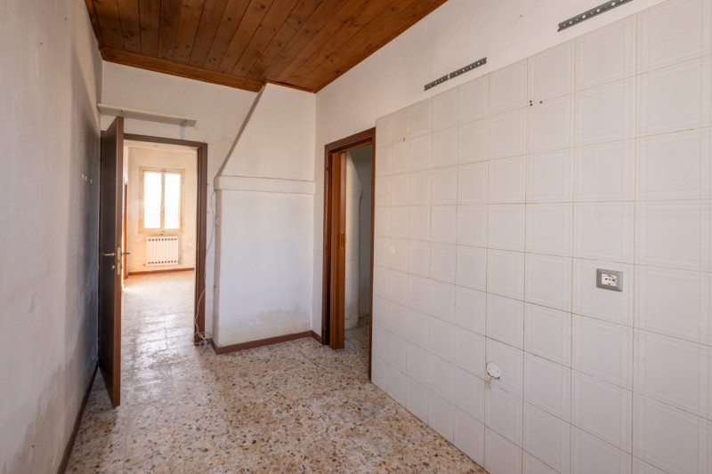 Immagine 17 di Casa bifamiliare in vendita  in Via Roma a San Pietro Viminario