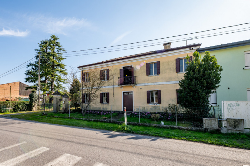 Immagine 50 di Casa bifamiliare in vendita  in Via Roma a San Pietro Viminario