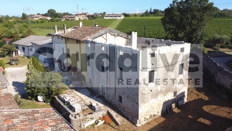 Immagine 5 di Rustico / casale in vendita  in Località Ballino a Pozzolengo