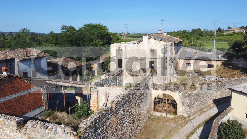 Immagine 8 di Rustico / casale in vendita  in Località Ballino a Pozzolengo