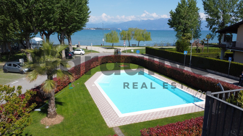 Immagine 6 di Appartamento in vendita  in Viale Mozart a Sirmione