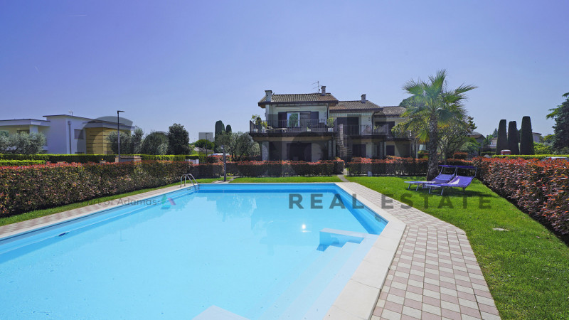 Immagine 10 di Appartamento in vendita  in Viale Mozart a Sirmione