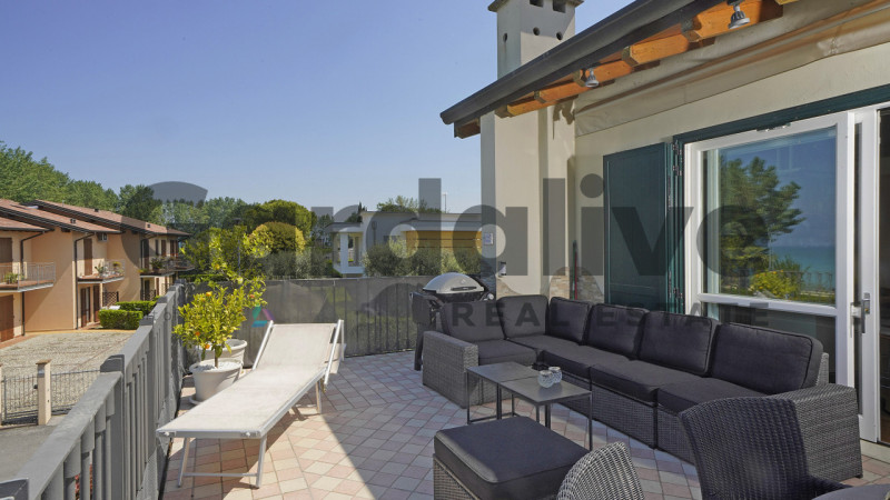 Immagine 14 di Appartamento in vendita  in Viale Mozart a Sirmione