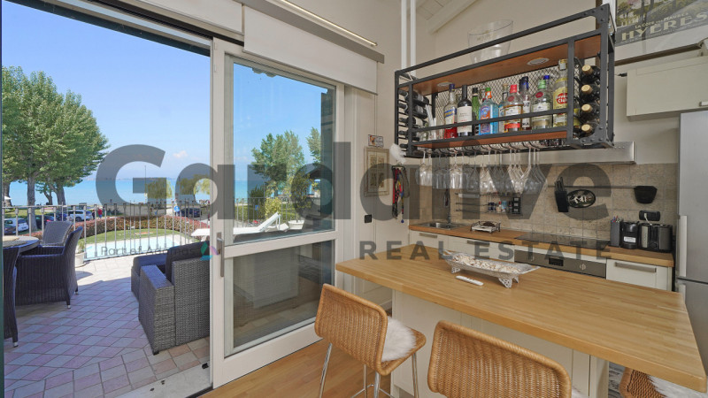 Immagine 20 di Appartamento in vendita  in Viale Mozart a Sirmione