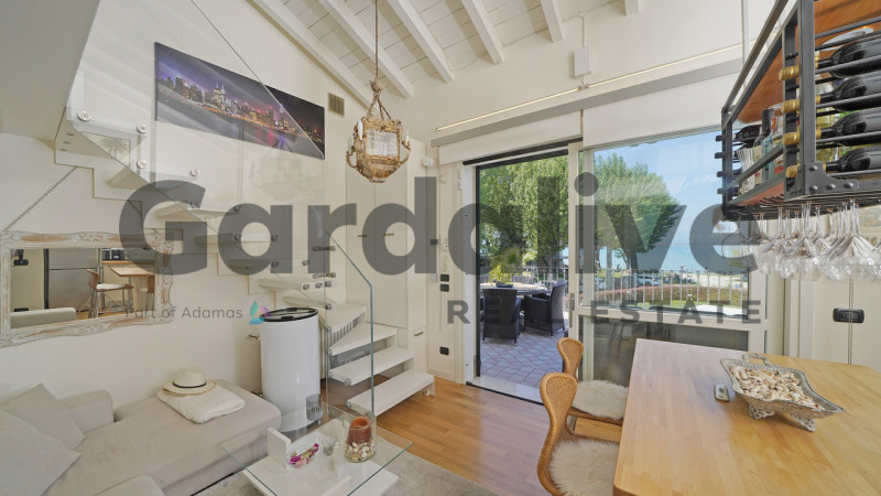 Immagine 21 di Appartamento in vendita  in Viale Mozart a Sirmione