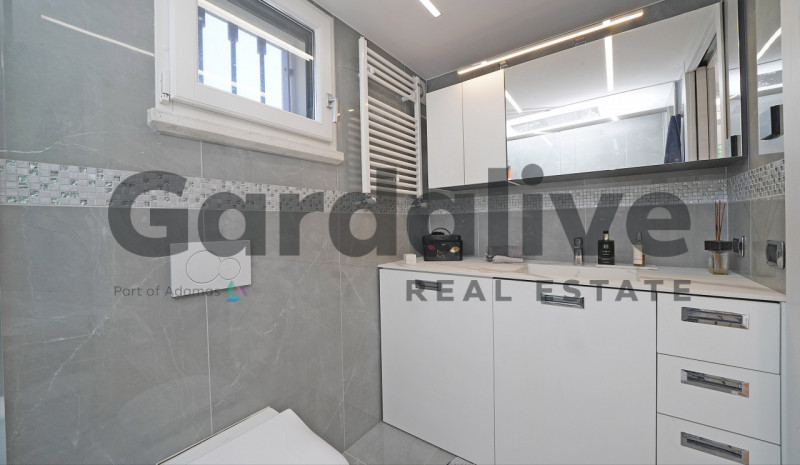 Immagine 33 di Appartamento in vendita  in Viale Mozart a Sirmione