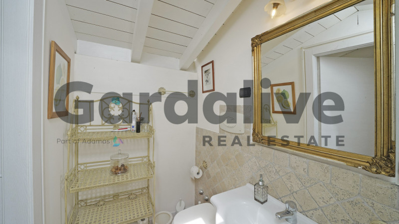 Immagine 34 di Appartamento in vendita  in Viale Mozart a Sirmione