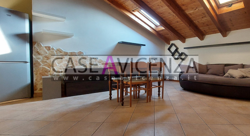 Immagine 3 di Appartamento in vendita  in Via Crispi a Barbarano Mossano