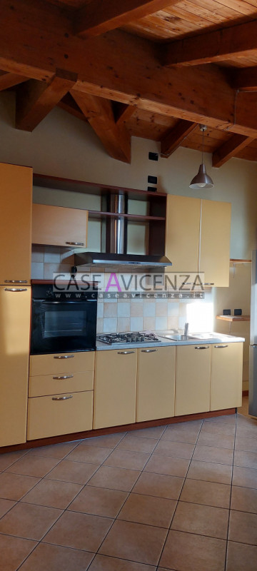 Immagine 4 di Appartamento in vendita  in Via Crispi a Barbarano Mossano