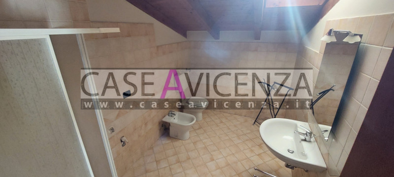 Immagine 8 di Appartamento in vendita  in Via Crispi a Barbarano Mossano