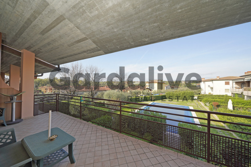 Immagine 6 di Appartamento in vendita  in Via Boschette 6 a San Felice Del Benaco