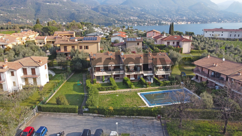 Immagine 11 di Appartamento in vendita  in Via Boschette 6 a San Felice Del Benaco