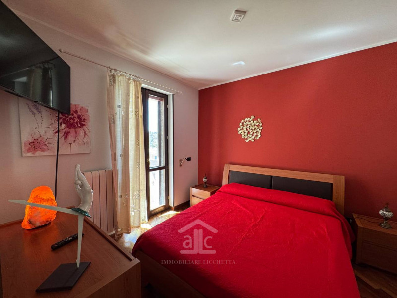 Immagine 6 di Appartamento in vendita  in Via Dante De Blasi 66 a Lecce