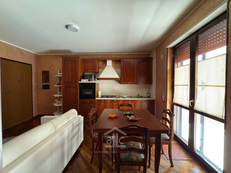 Immagine 14 di Appartamento in vendita  in Via Dante De Blasi 66 a Lecce