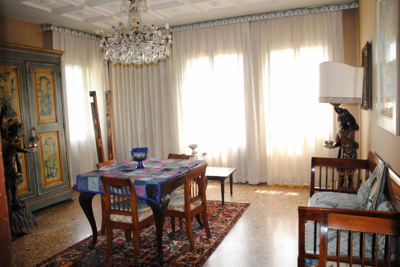 Immagine 6 di Villa in vendita  in via bizio a Longare