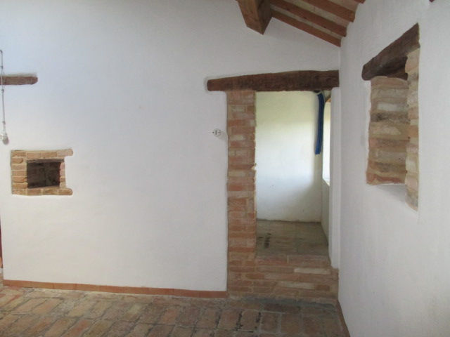 Immagine 17 di Rustico / casale in vendita  a Ostra