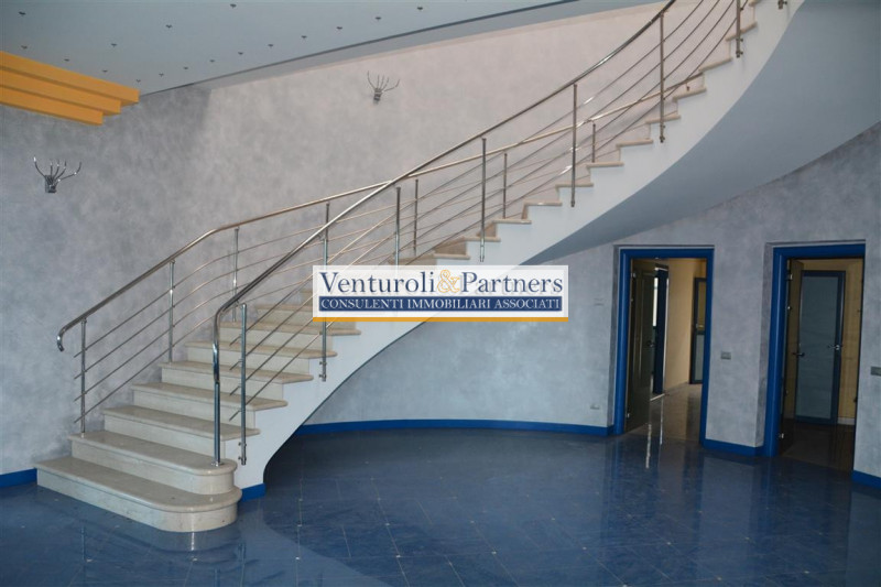 Immagine 2 di Capannone industriale in vendita  in via ugo foscolo a Ghedi