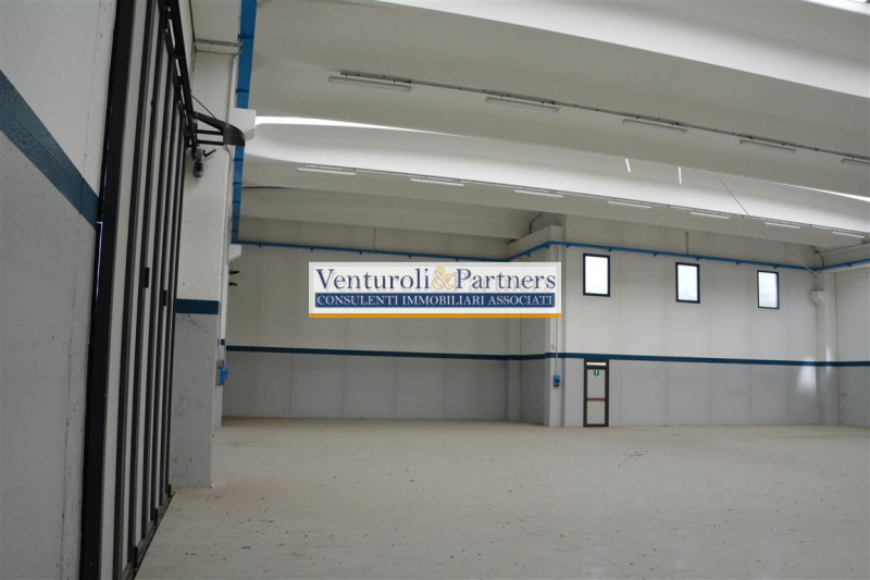 Immagine 3 di Capannone industriale in vendita  in via ugo foscolo a Ghedi