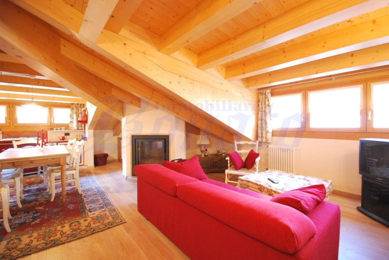 Immagine 5 di Appartamento in vendita  in Via Roma a Auronzo Di Cadore