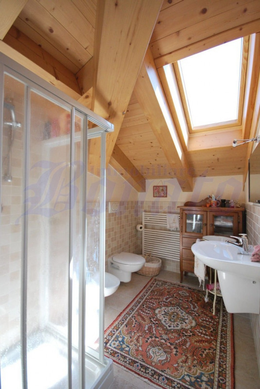 Immagine 11 di Appartamento in vendita  in Via Roma a Auronzo Di Cadore