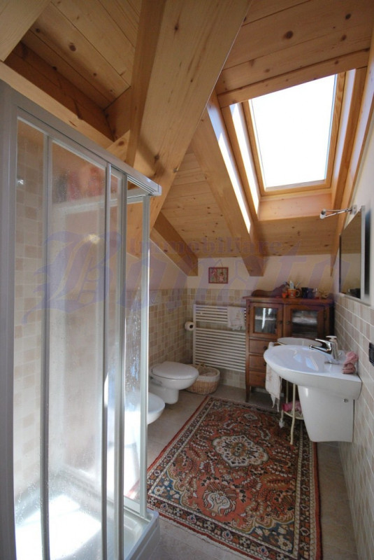 Immagine 12 di Appartamento in vendita  in Via Roma a Auronzo Di Cadore