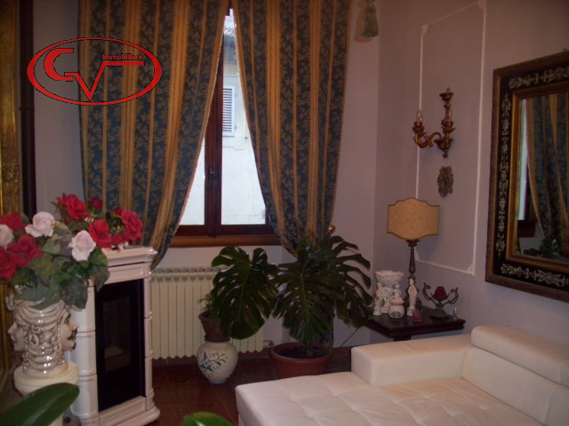 Immagine 6 di Appartamento in vendita  in Poggio Bracciolini, 46 a Montevarchi