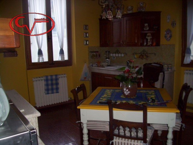 Immagine 8 di Appartamento in vendita  in Poggio Bracciolini, 46 a Montevarchi