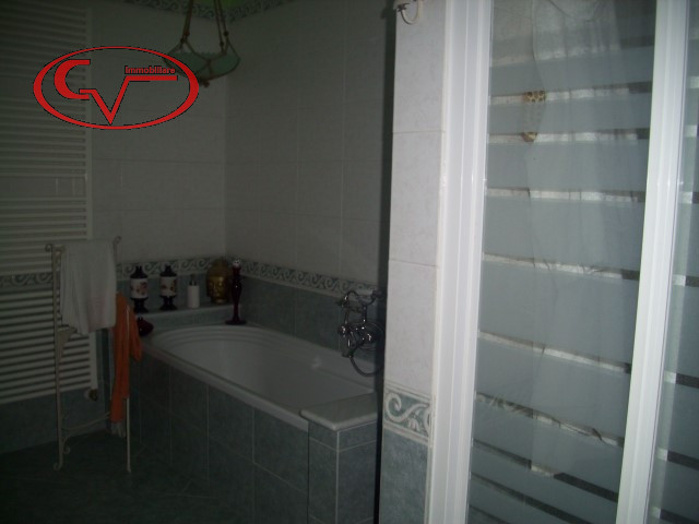 Immagine 14 di Appartamento in vendita  in Poggio Bracciolini, 46 a Montevarchi