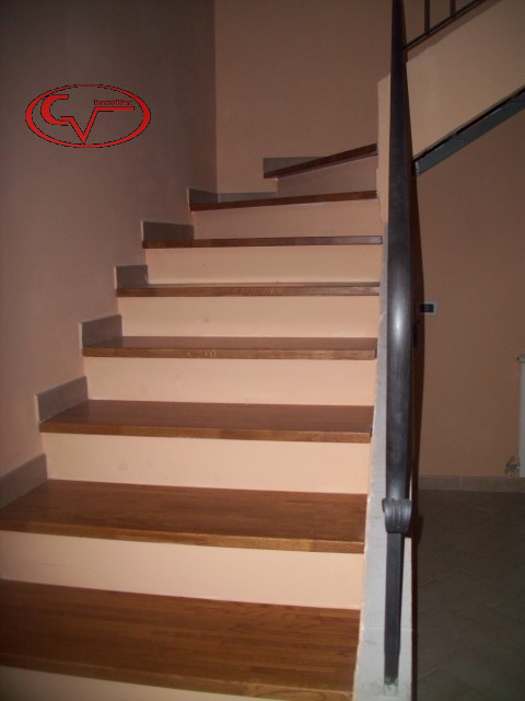 Immagine 16 di Appartamento in vendita  in Poggio Bracciolini, 46 a Montevarchi