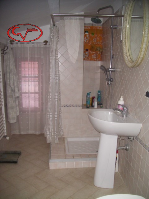 Immagine 20 di Appartamento in vendita  in Poggio Bracciolini, 46 a Montevarchi