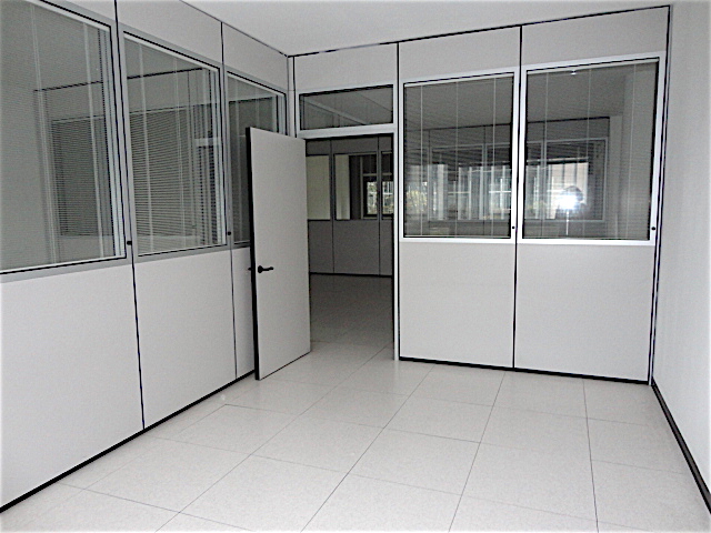 Immagine 8 di Ufficio in vendita  in Via Savelli a Padova